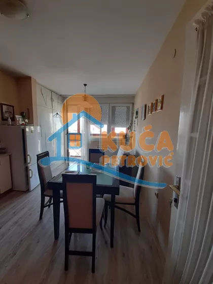 Trg 14. oktobra | 4zida.rs