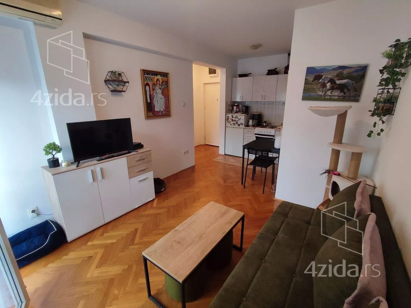 Jednoiposoban stan | 4zida