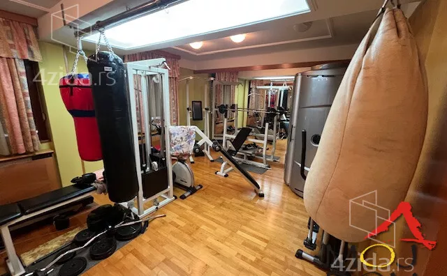 Petosoban stan | 4zida