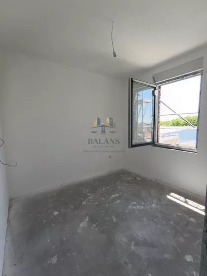 Stari Banovci | 4zida.rs
