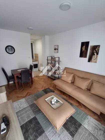 Janka Čmelika | 4zida.rs