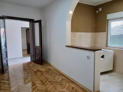Prvomajska | 4zida.rs