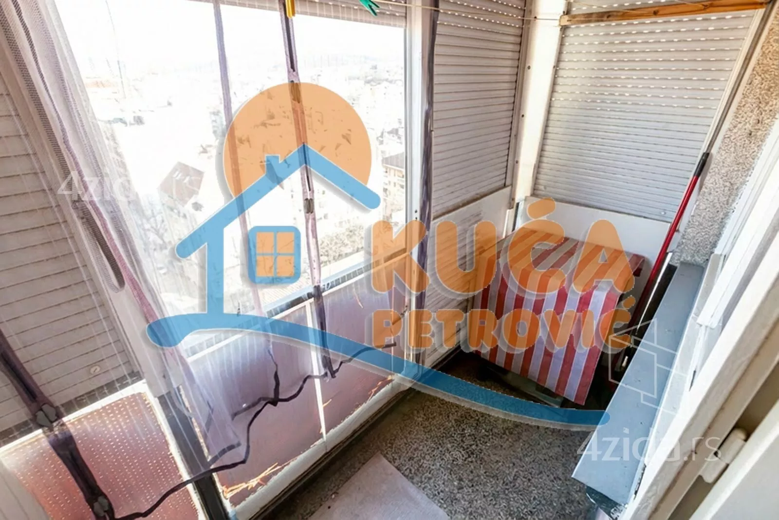 Troiposoban stan | 4zida