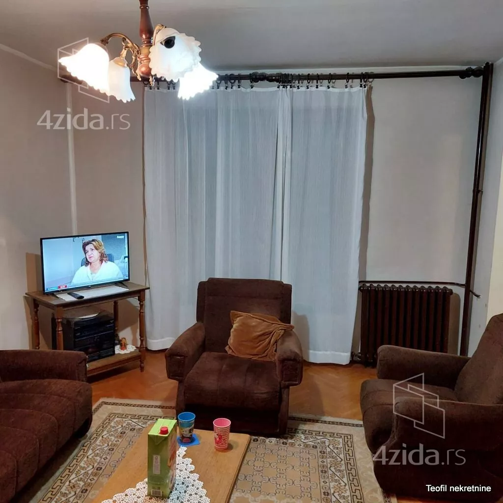 Troiposoban stan | 4zida