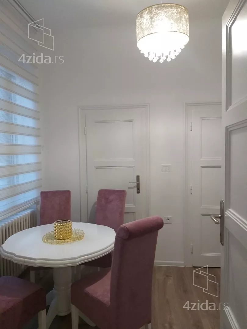 Četvoroiposoban stan | 4zida