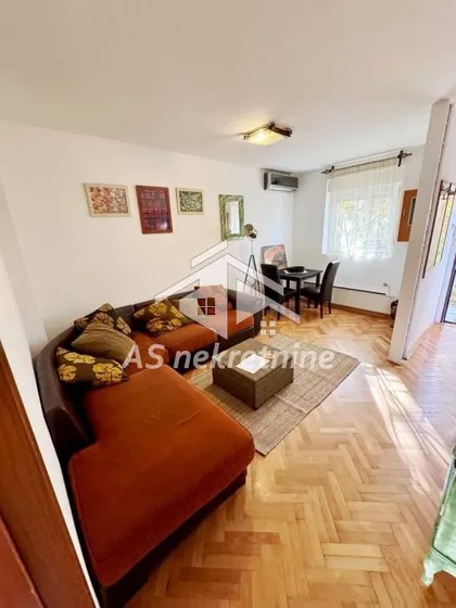 Karađorđev Trg | 4zida.rs