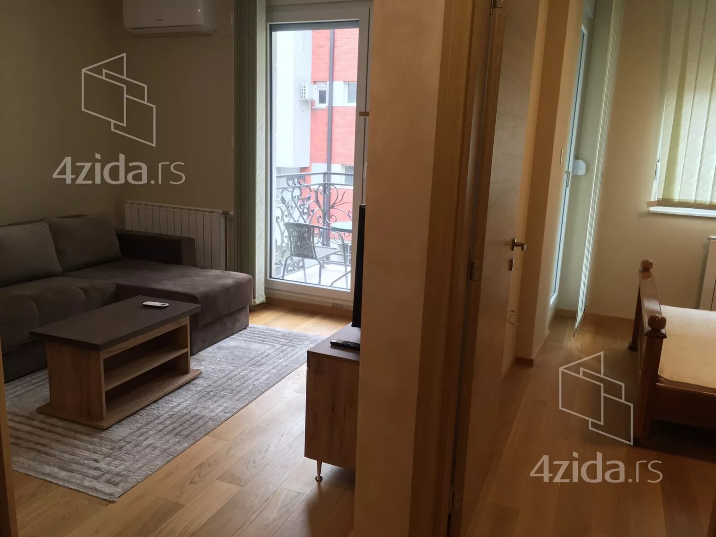 Jednoiposoban stan | 4zida