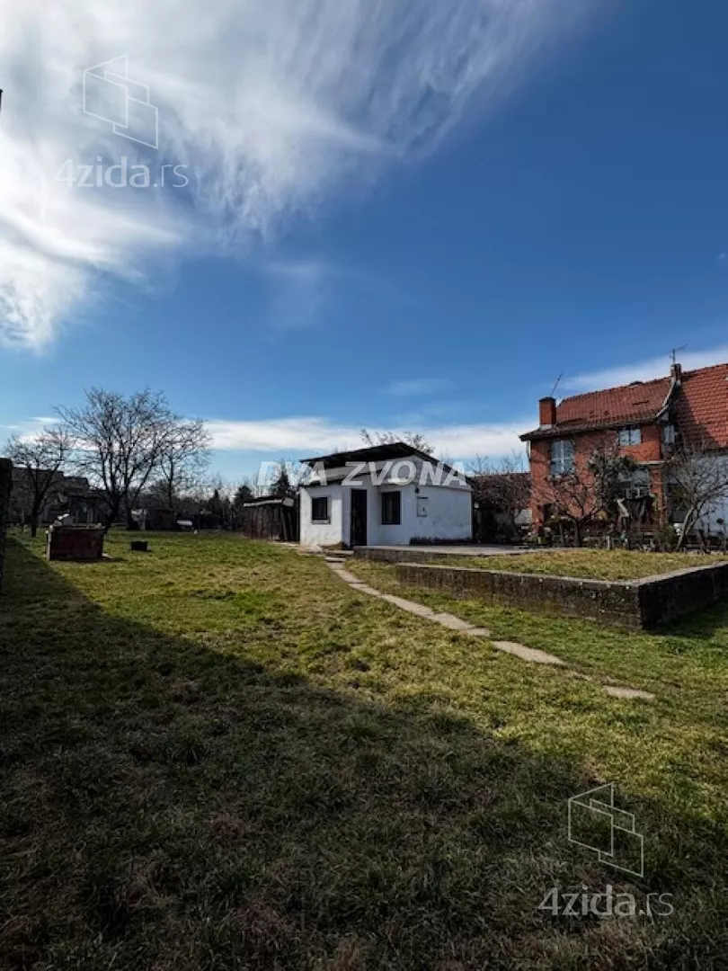 Plac | 4zida