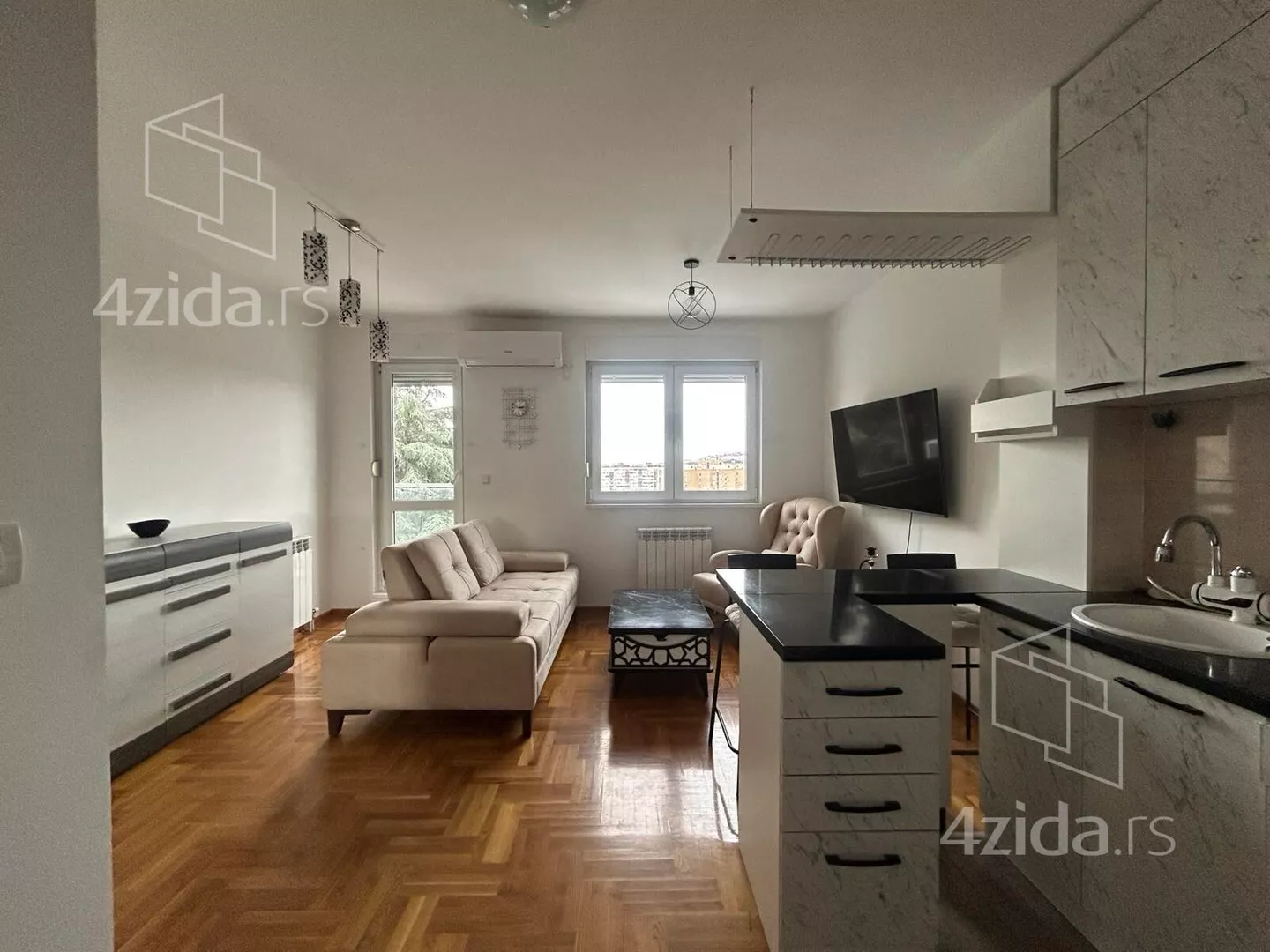 Dvoiposoban stan | 4zida