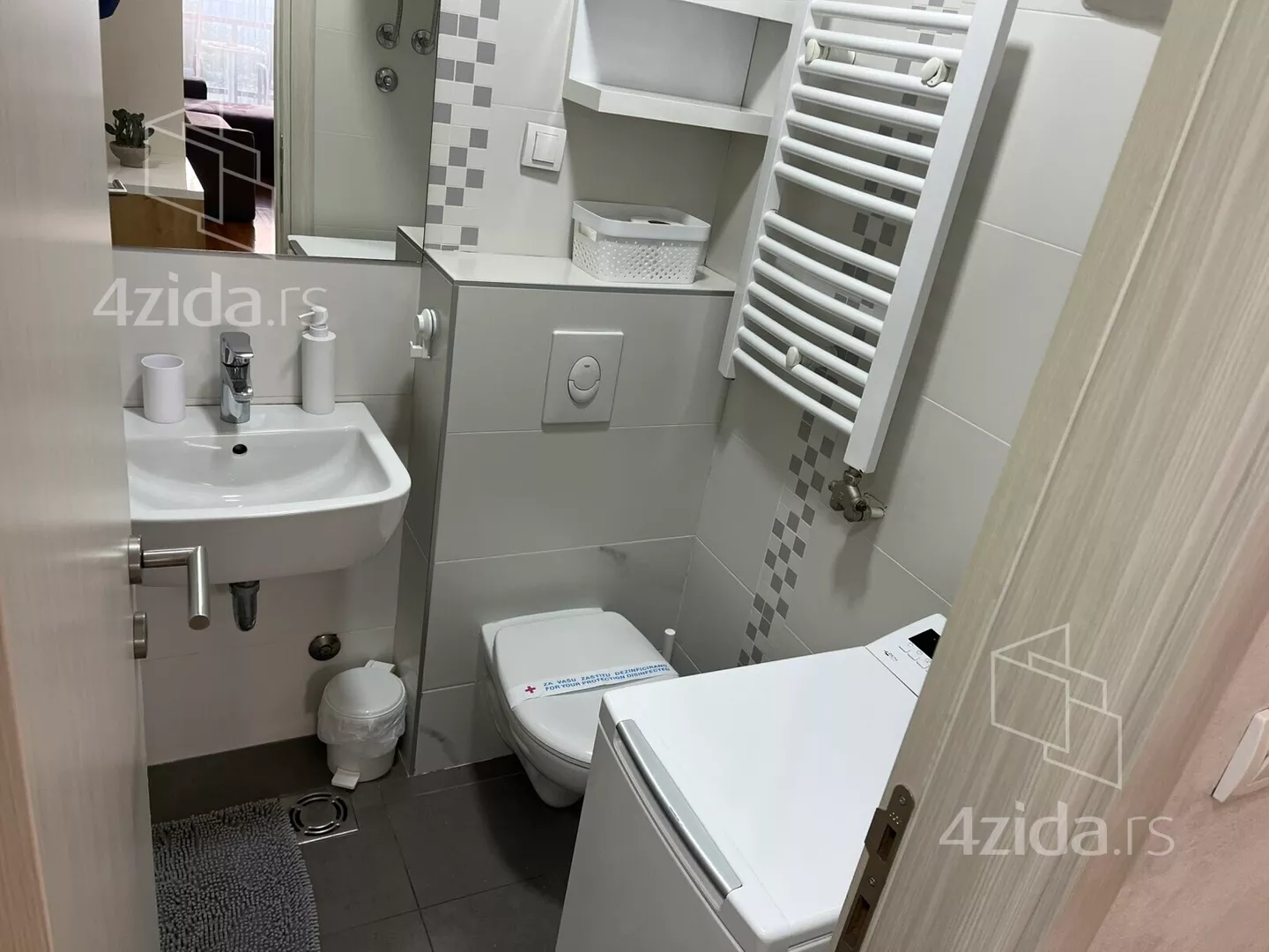 Dvoiposoban stan | 4zida