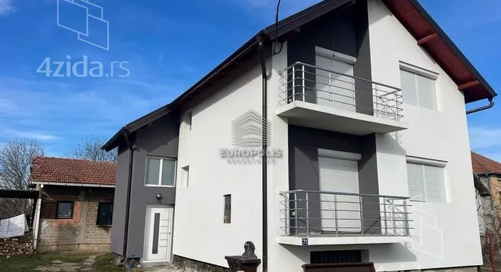 Troiposoban stan | 4zida