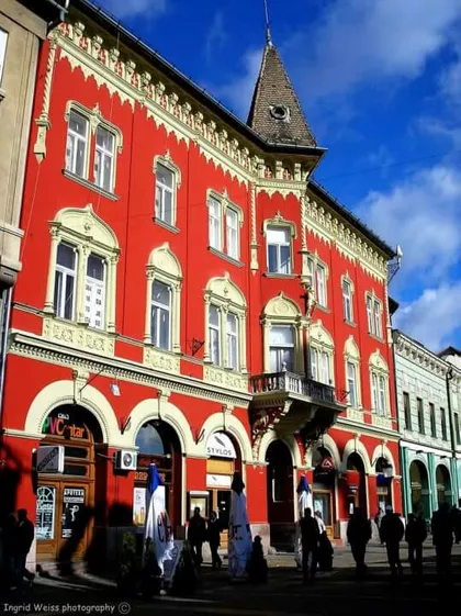 Trg cara Jovana Nenada | 4zida.rs