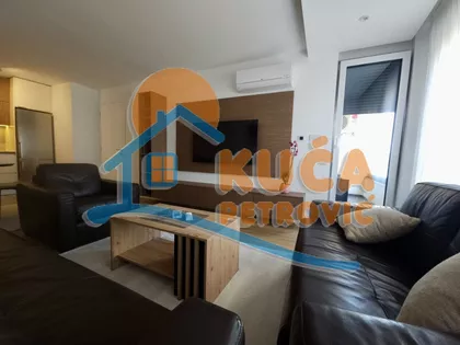 Hajduk Veljkova | 4zida.rs