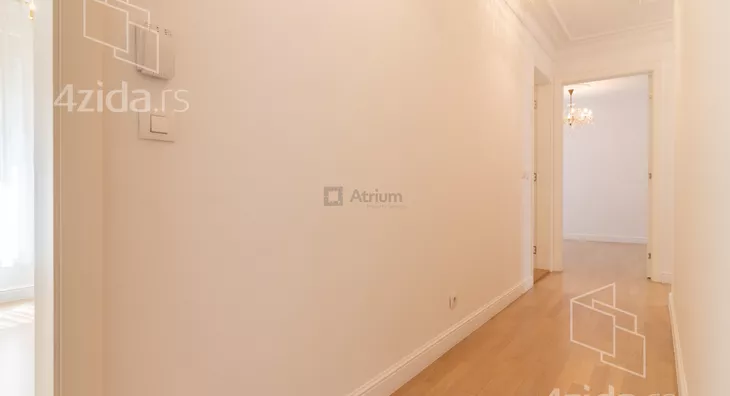 Šestosoban stan | 4zida