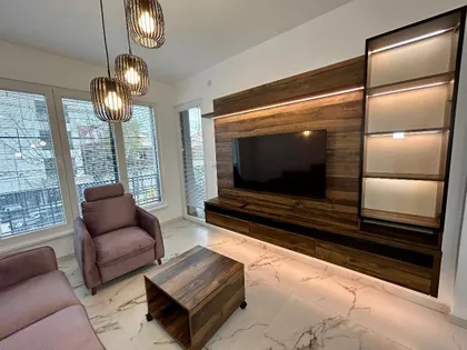 Vase Čarapića 1 | 4zida.rs