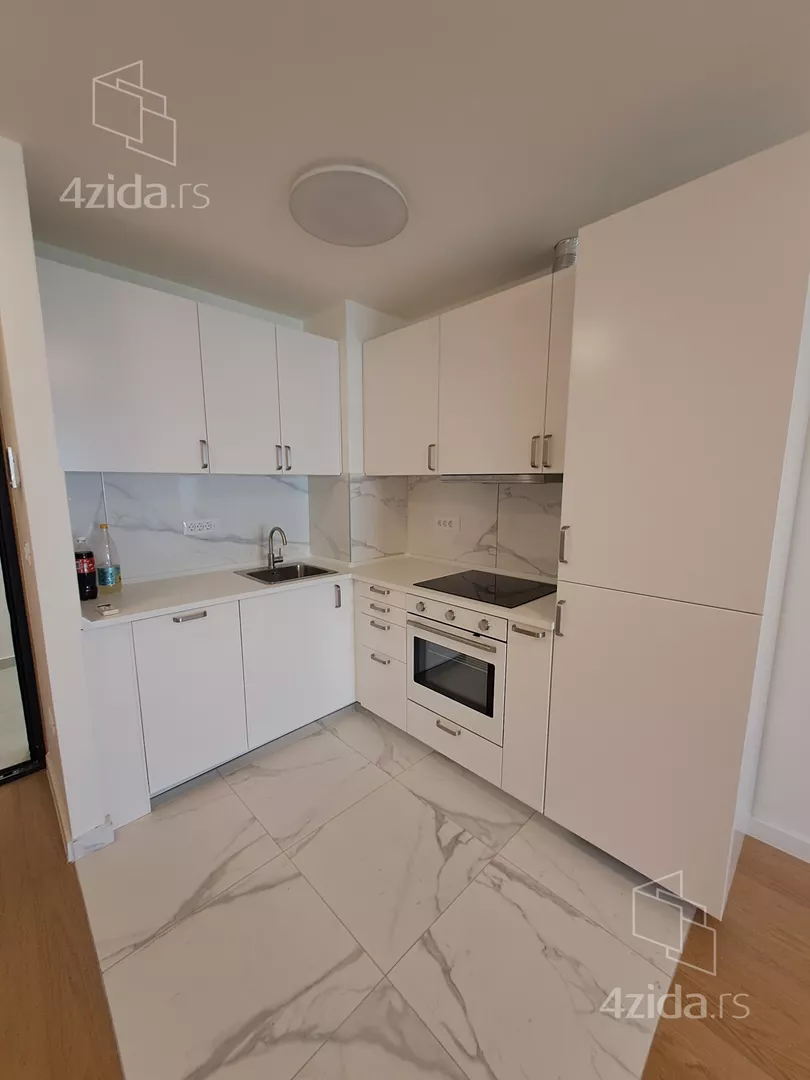 Fotografija stana 2 od 29