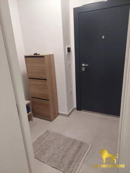 LAZE LAZAREVIĆA | 4zida.rs