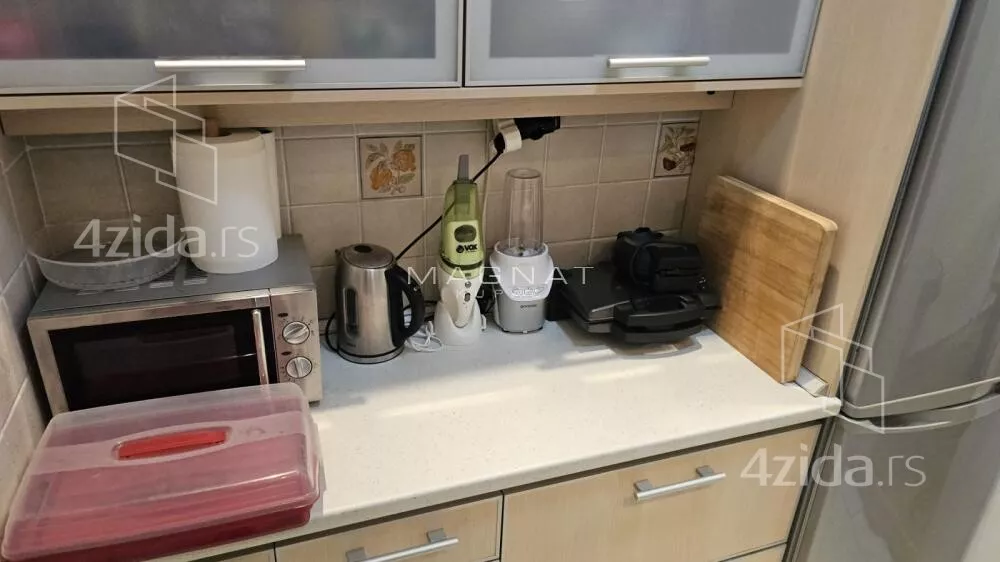 Petosoban stan | 4zida