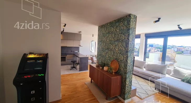 Šestosoban stan | 4zida