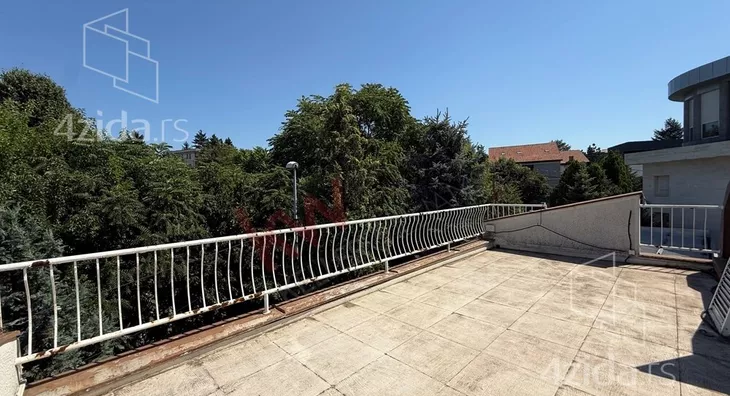 4-etažna kuća | 4zida