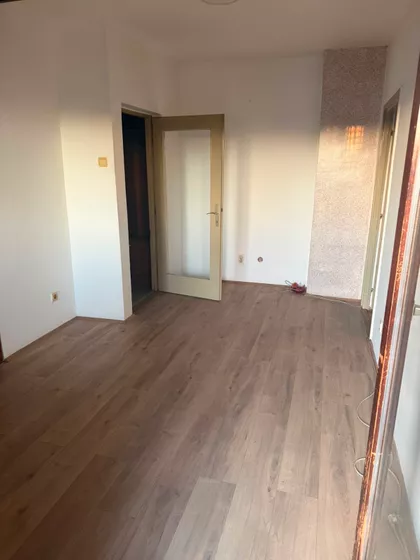 Mladenovac (mesto) | 4zida.rs
