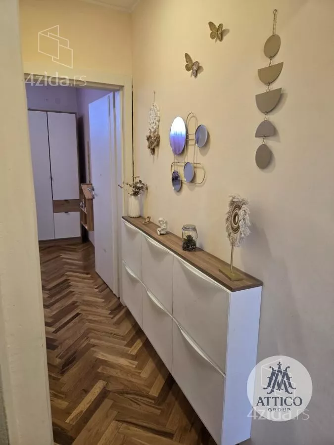 Troiposoban stan | 4zida