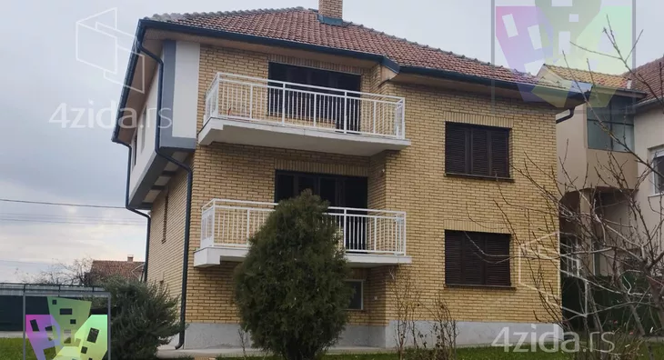 3-etažna kuća | 4zida