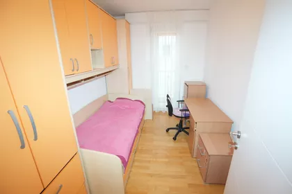 Lekino Brdo | 4zida.rs