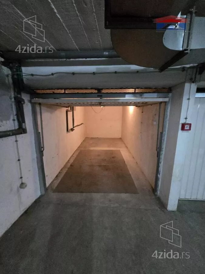 Garaža | 4zida