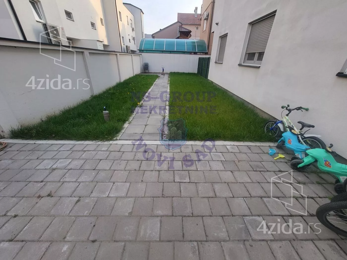 Dvoiposoban stan | 4zida