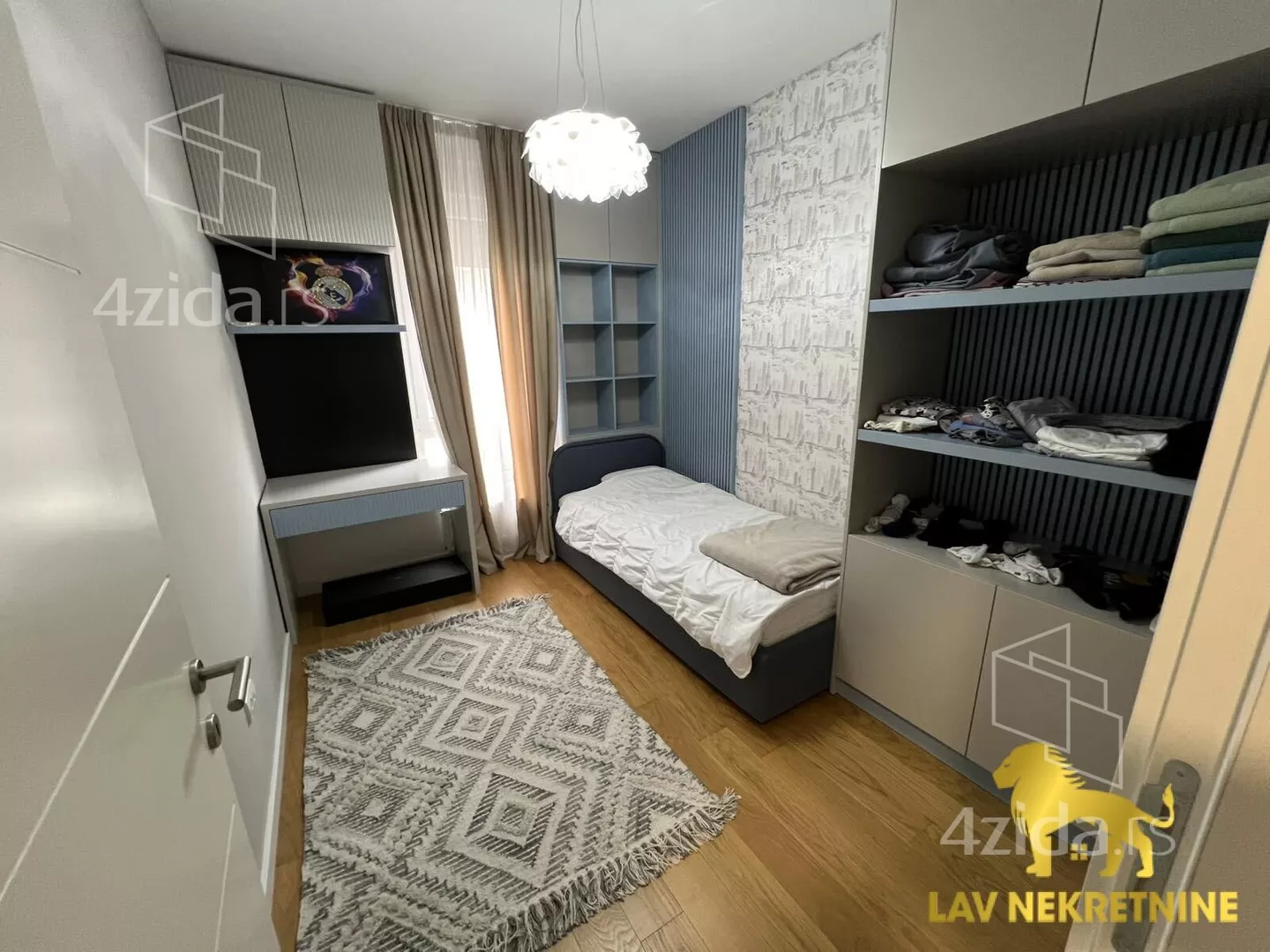 Troiposoban stan | 4zida