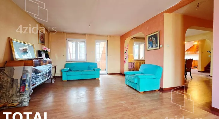 Petosoban stan | 4zida