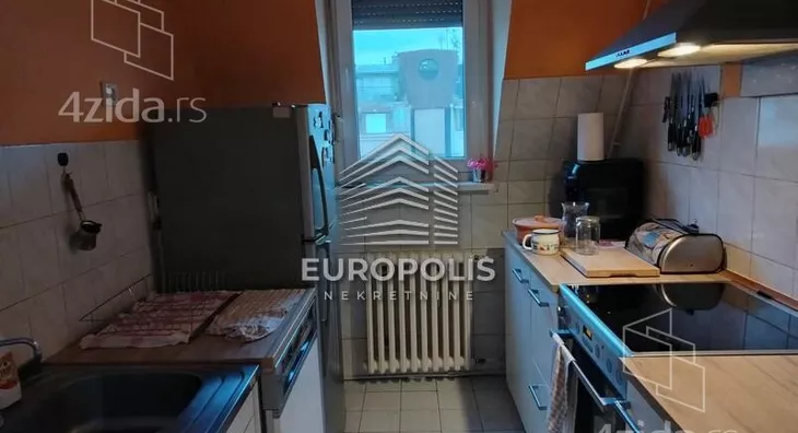 Četvoroiposoban stan | 4zida
