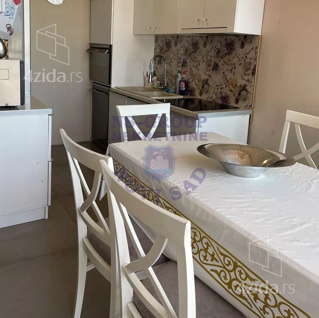 Četvoroiposoban stan | 4zida