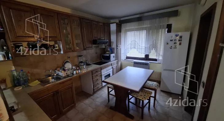 3-etažna kuća | 4zida