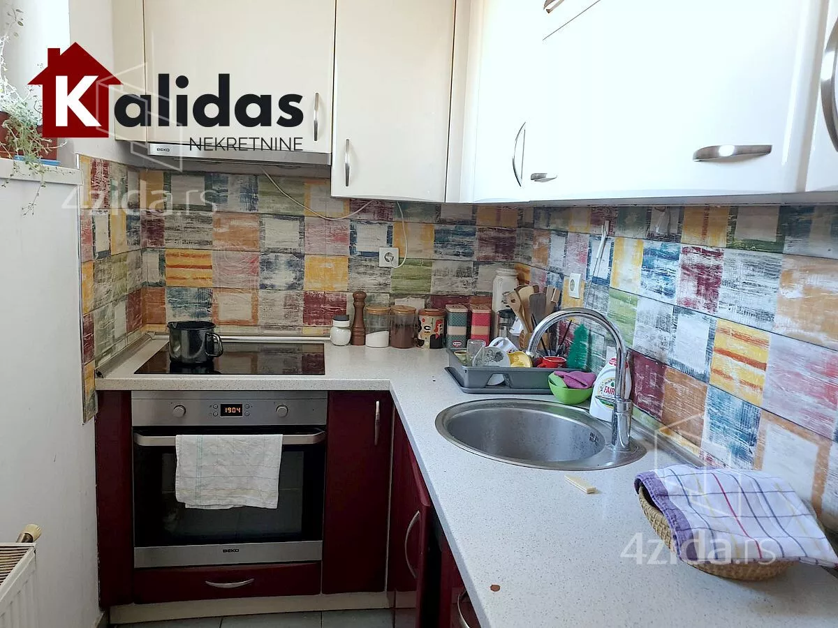 Petosoban stan | 4zida