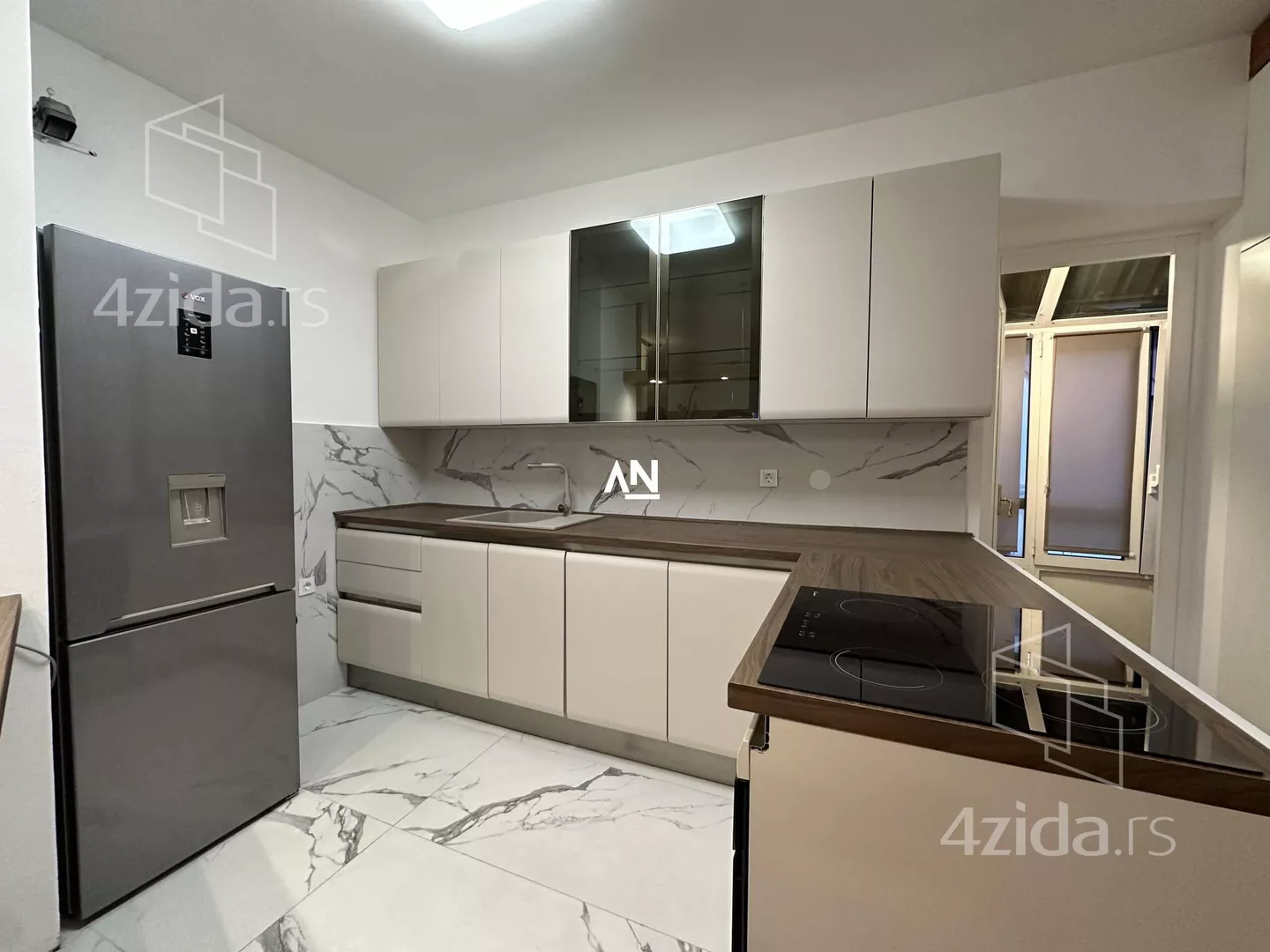 Petosoban stan | 4zida