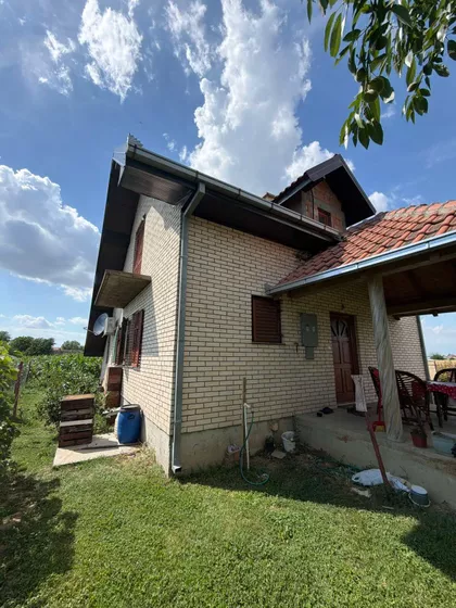 Srpskih Vitezova 1 | 4zida.rs