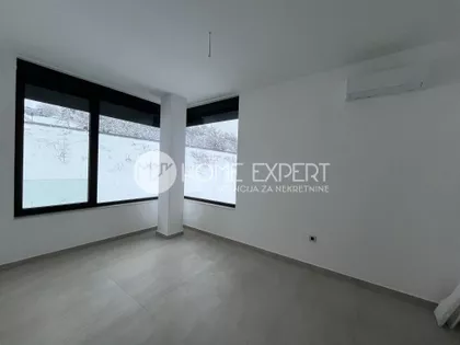 Sremska Kamenica | 4zida.rs