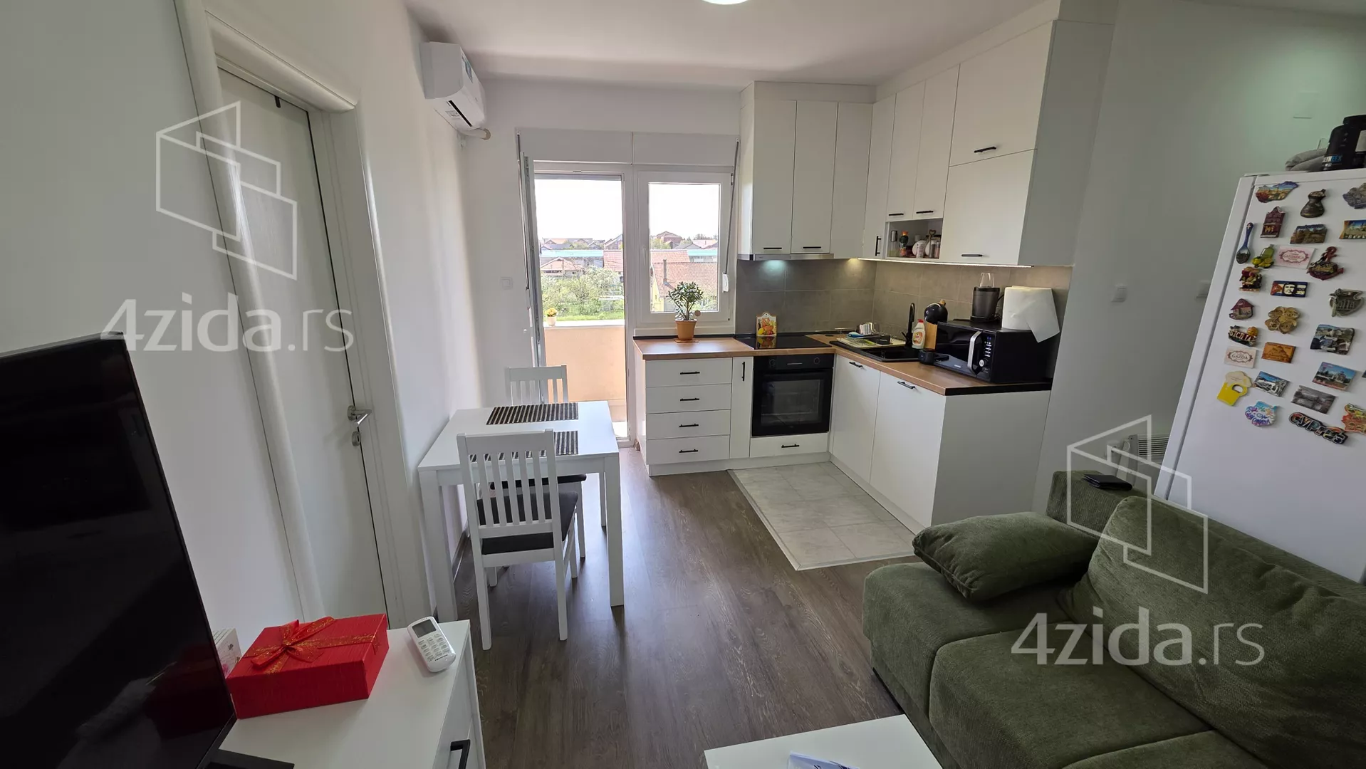 Jednoiposoban stan | 4zida