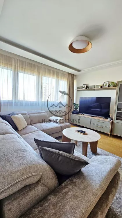 Bulevar Oslobođenja | 4zida.rs