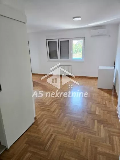 Stepa Stepanović | 4zida.rs
