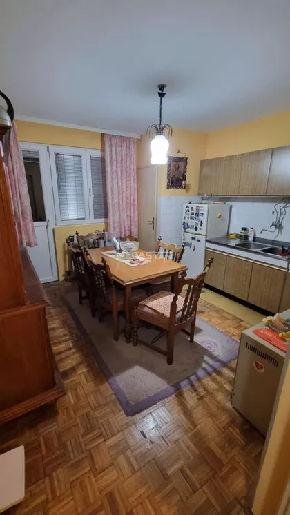 Jovana Dučića | 4zida.rs