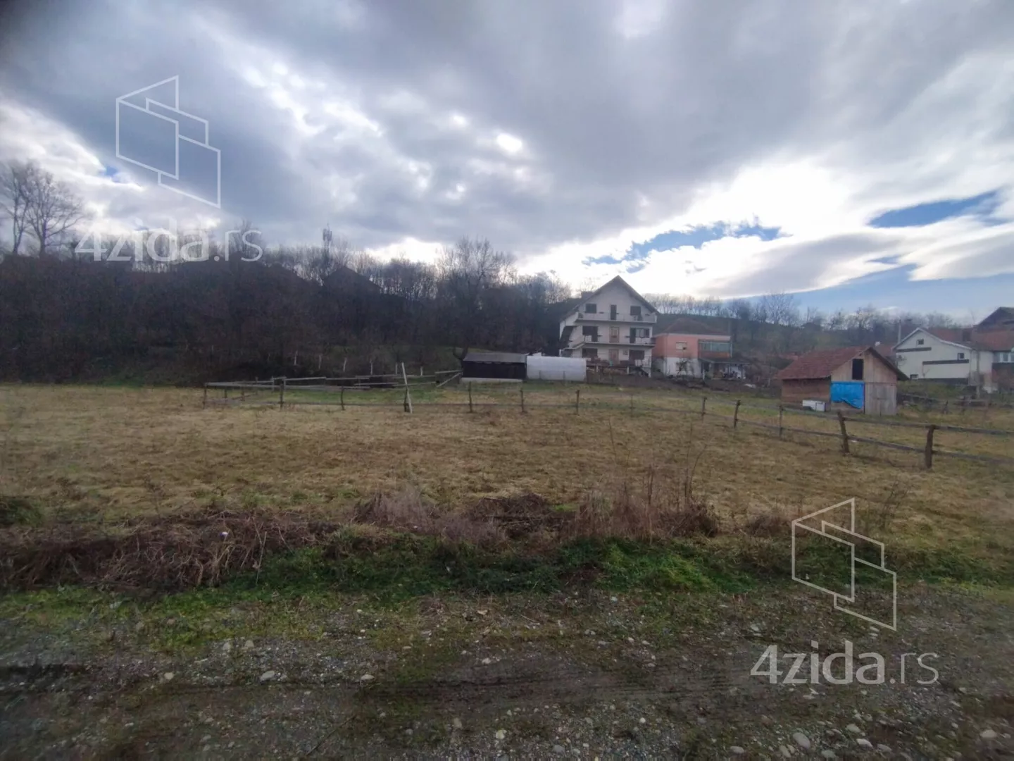 Građevinsko zemljište | 4zida