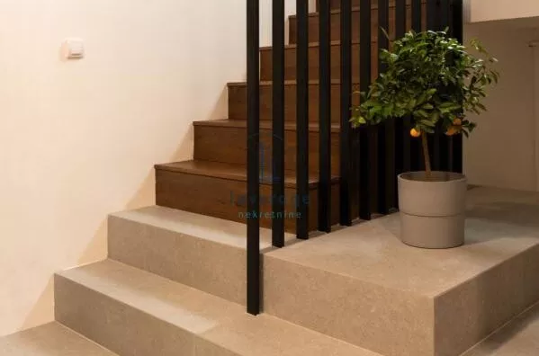 Četvoroiposoban stan | 4zida