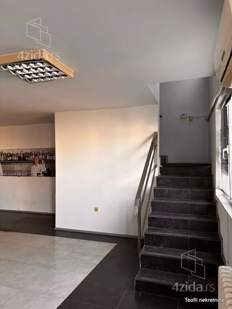 Poslovni prostor | 4zida