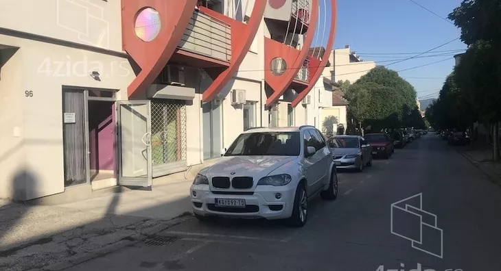 Poslovni prostor | 4zida