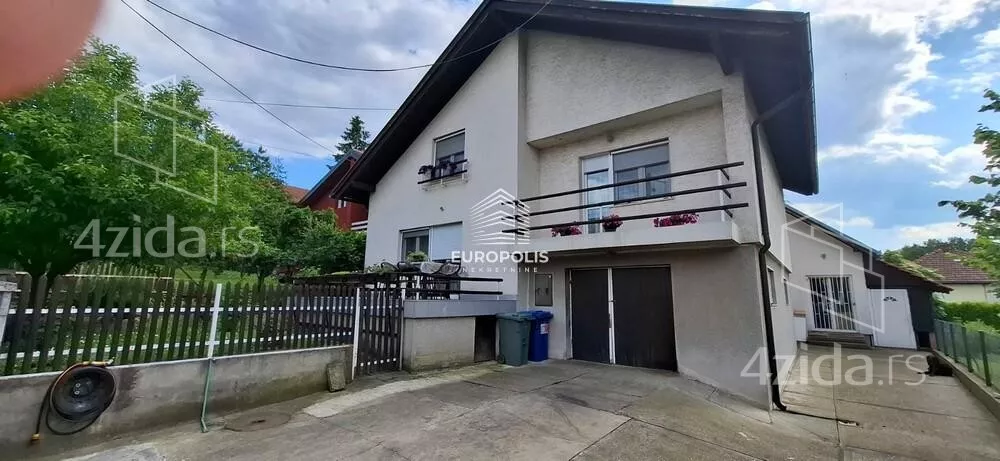 3-etažna kuća | 4zida