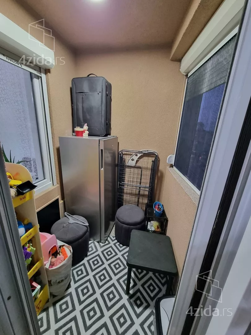 Dvoiposoban stan | 4zida