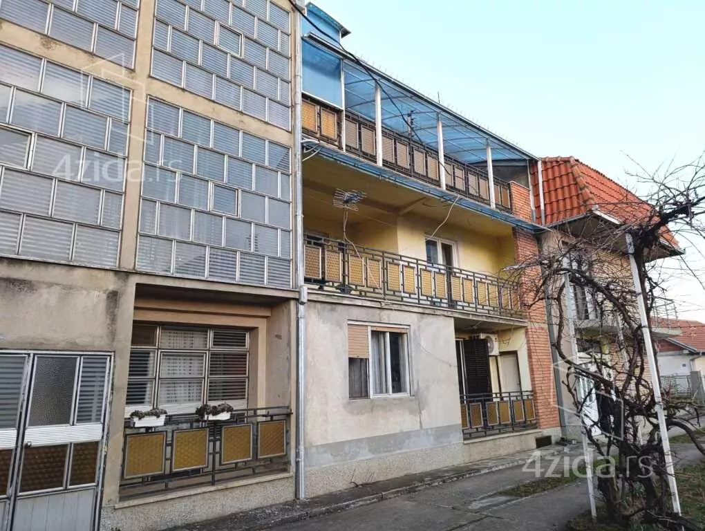 3-etažna kuća | 4zida